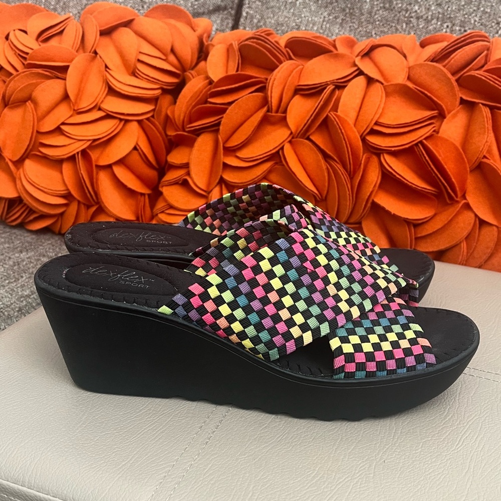 ❣️Dexflex Sport Woven Multi Color Strap Wedge Sandals❣️